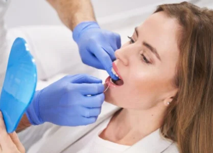Różnica między dentystą a stomatologiem